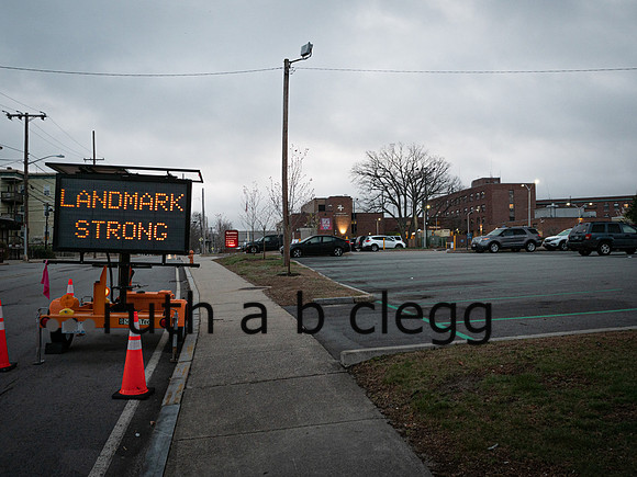 P1077328