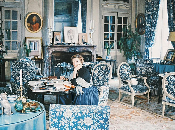 Blue and white fabric room